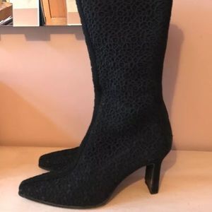 Stuart Weitzman Black Boots Embroidered size 8 AA